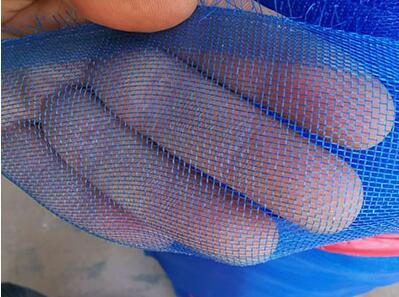 The difference between nylon mesh and vinyl mesh